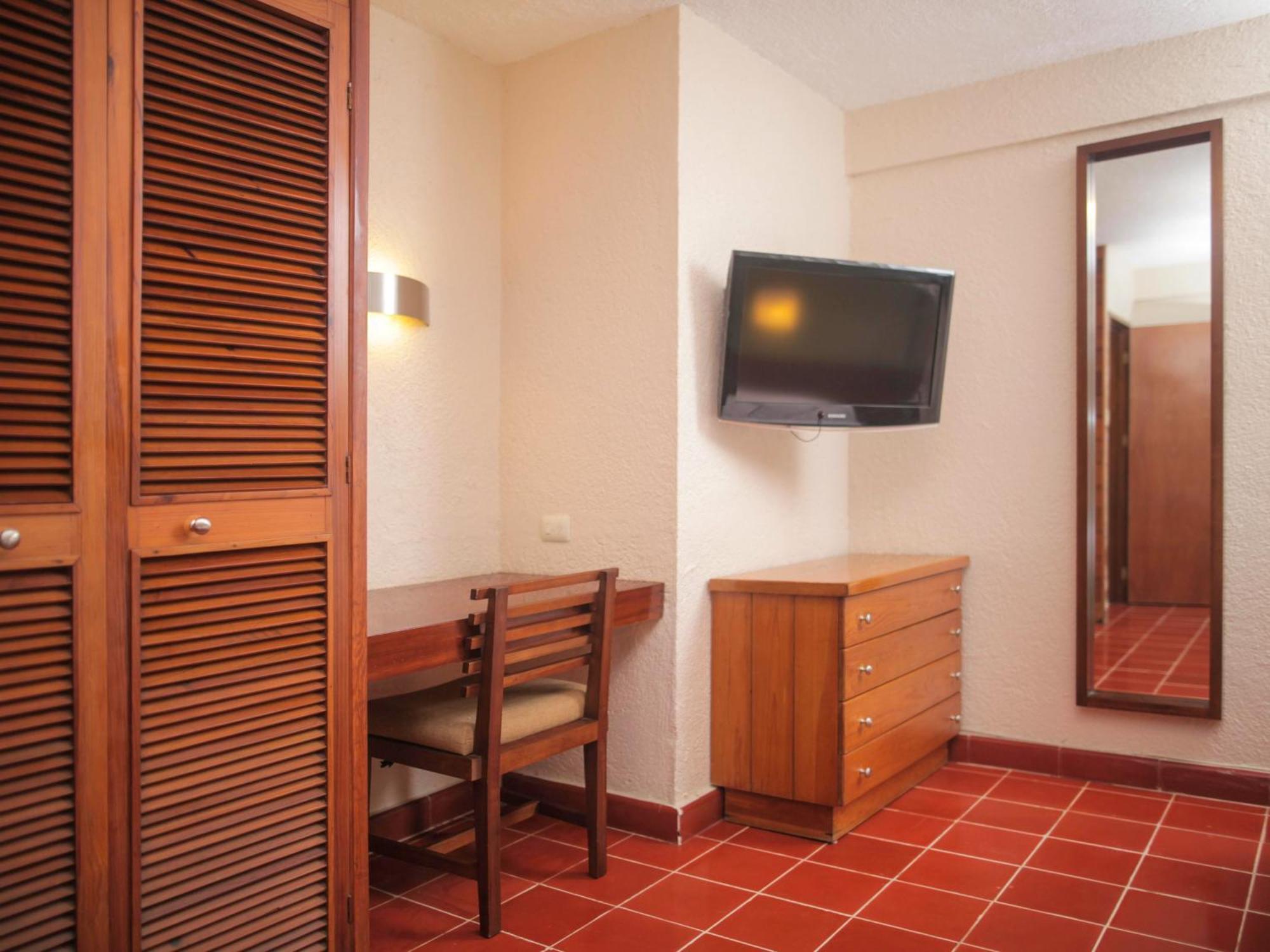 Suites Colonial Cozumel Kültér fotó