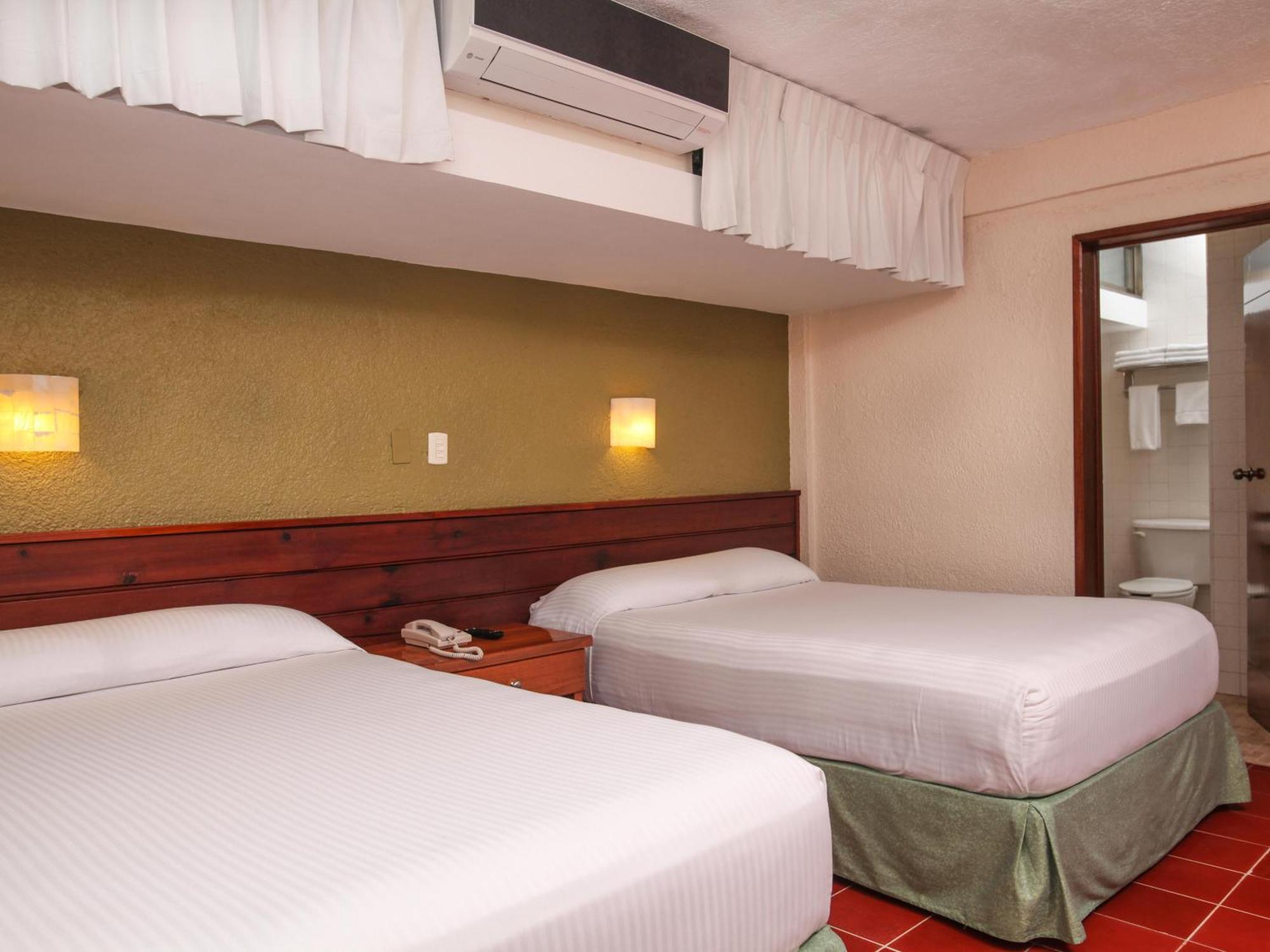 Suites Colonial Cozumel Kültér fotó