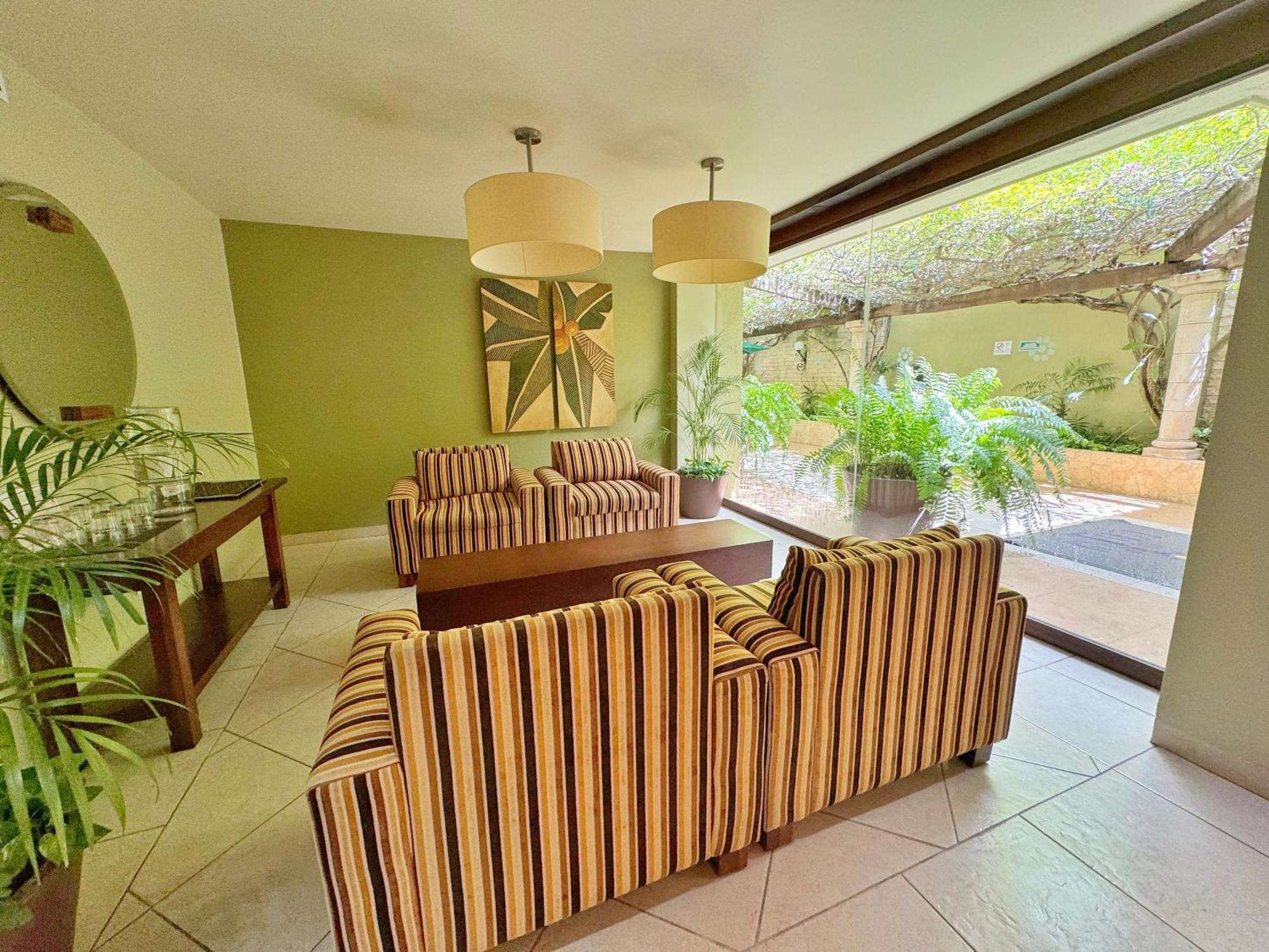 Suites Colonial Cozumel Kültér fotó